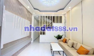 NHÀ ĐẸP MỚI 2TẦNG HXH ĐỔ CỬA AN NINH TÂN THUẬN-Q.7 -SHR H.CÔNG-NHĨNH 4TỶ TL